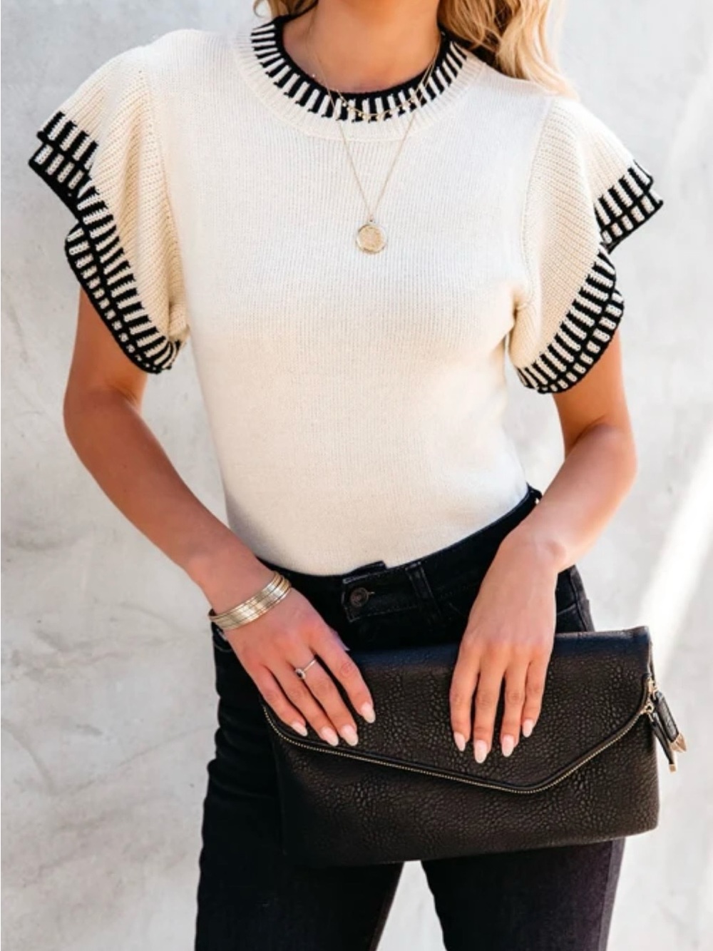 Lumiere Cream & Black Ruffle Sleeve Knit Sweater Top Size Small